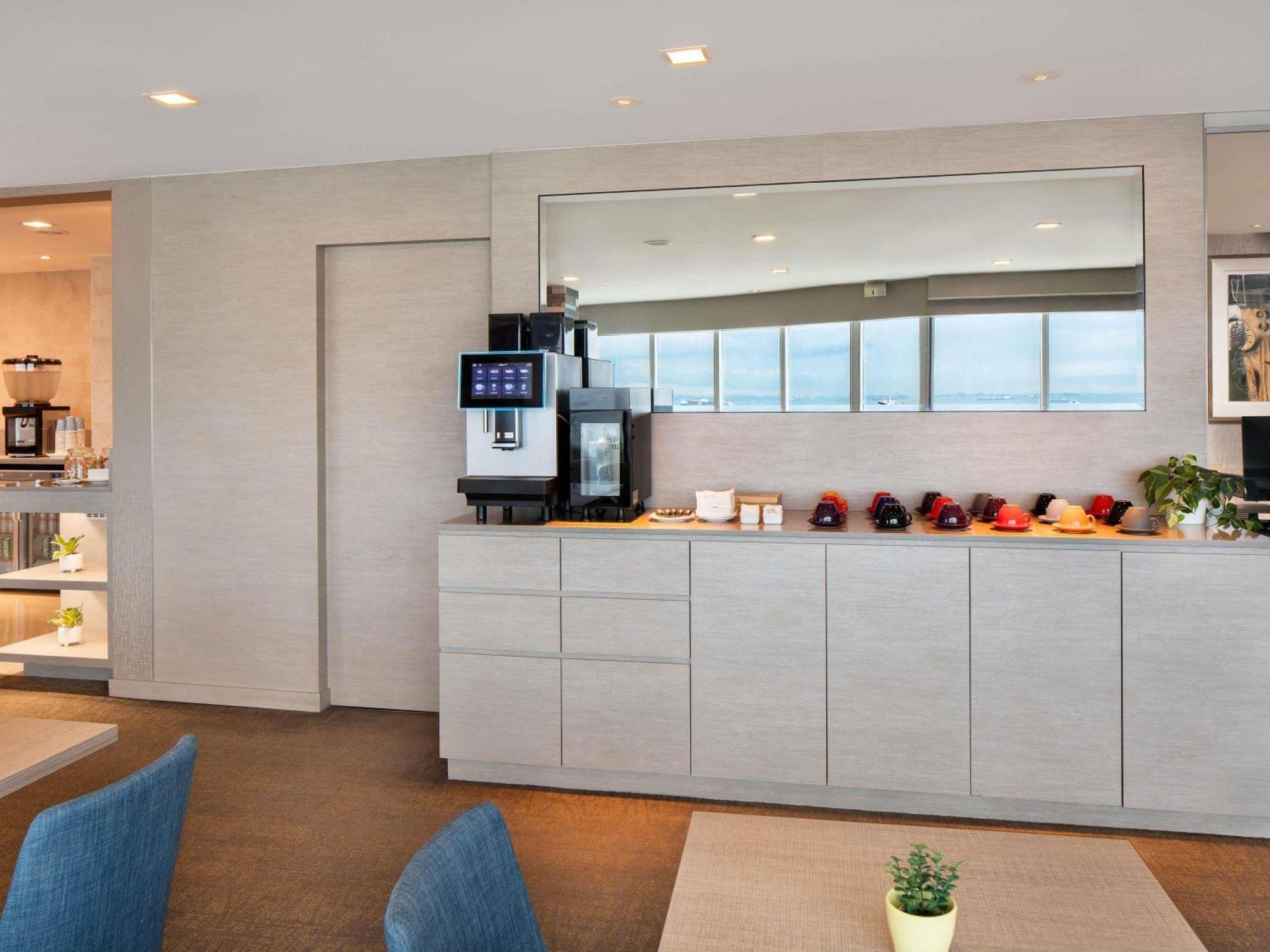 Grand Mercure Singapore Roxy Extérieur photo